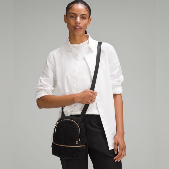 NWT Lululemon City Adventurer Backpack Micro 3L *Fleece Black Gold - Picture 4 of 9